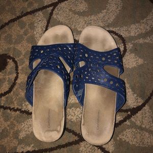 Croft & Barrow blue sandals size 10W